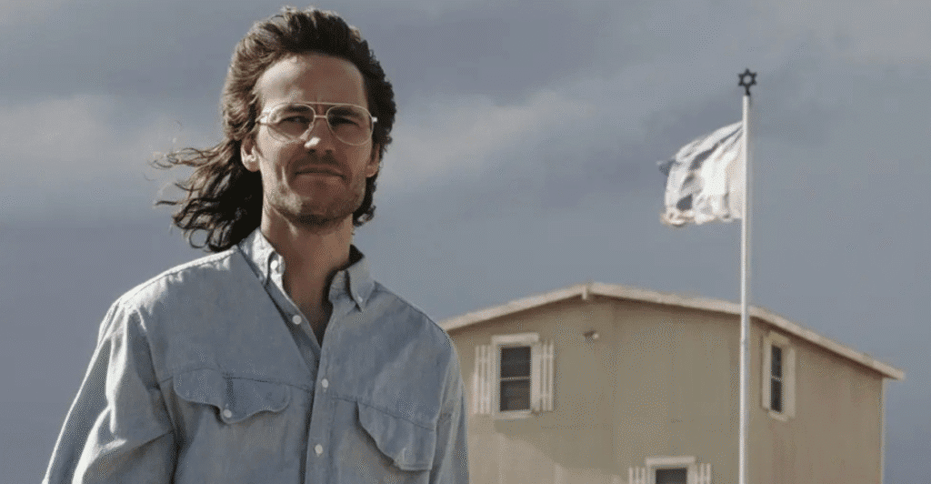 Waco – Paramount+